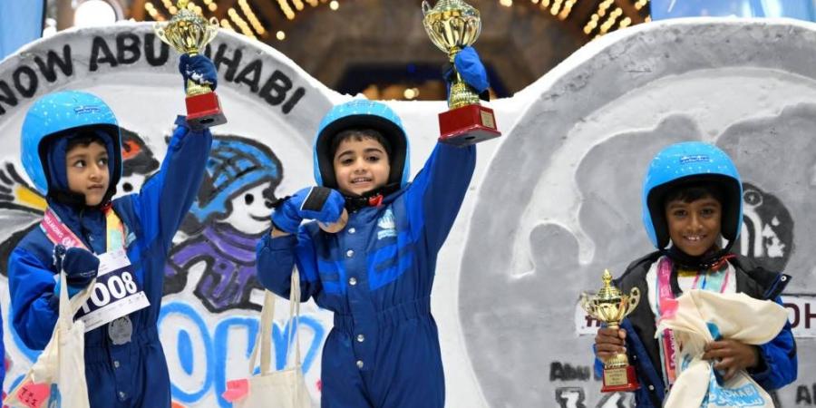 «سنو أبوظبي» يستضيف السباق الثلجي الترفيهي 31 مايو - دليل الوطن